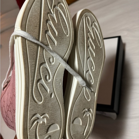 Authentic Gucci sneakers - Picture 3 of 8